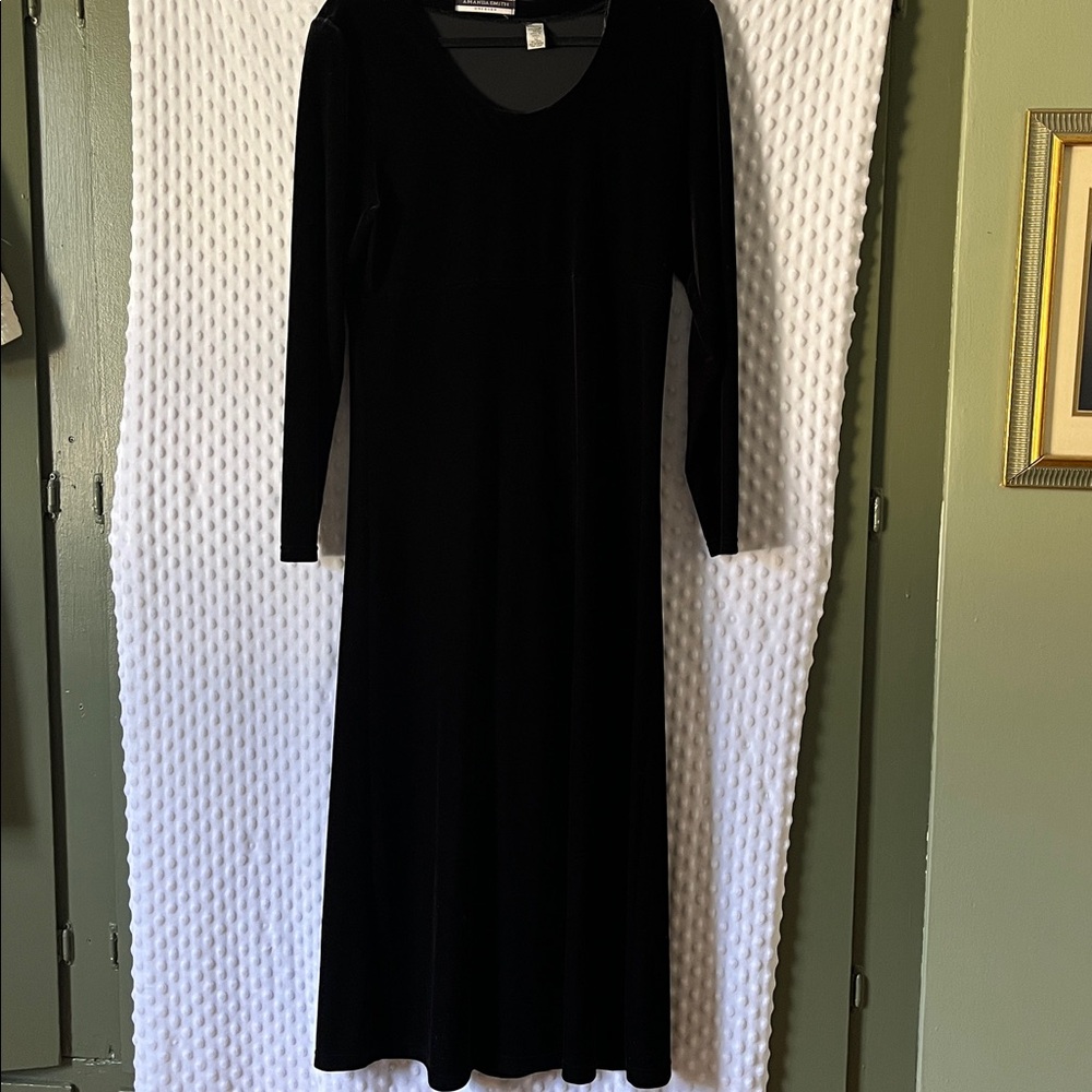 Amanda Smith black velvet midi a-line dress